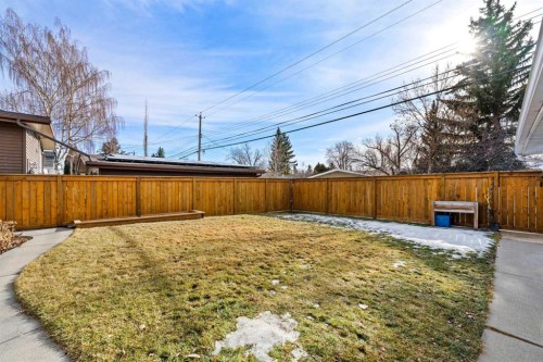 304 Wascana Crescent Se, Calgary, AB - Outdoor