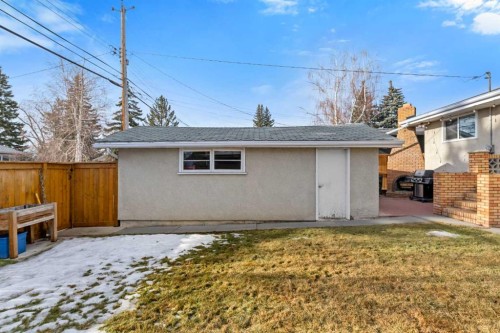 304 Wascana Crescent Se, Calgary, AB - Outdoor