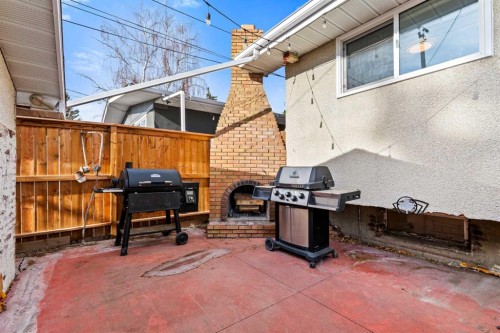 304 Wascana Crescent Se, Calgary, AB - Outdoor With Exterior