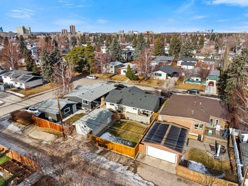 304 Wascana Crescent Se, Calgary, AB - Outdoor