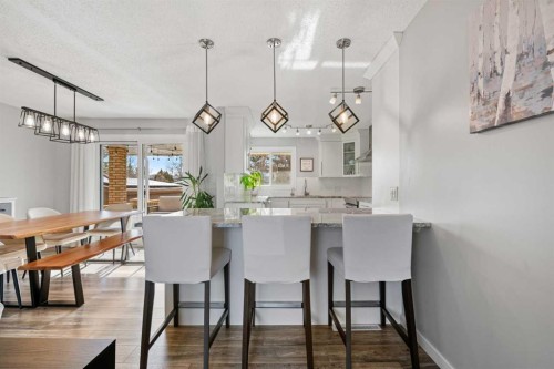 304 Wascana Crescent Se, Calgary, AB - Indoor Photo Showing Dining Room