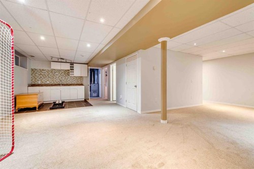 307 Regal Crescent, Trochu, AB - Indoor