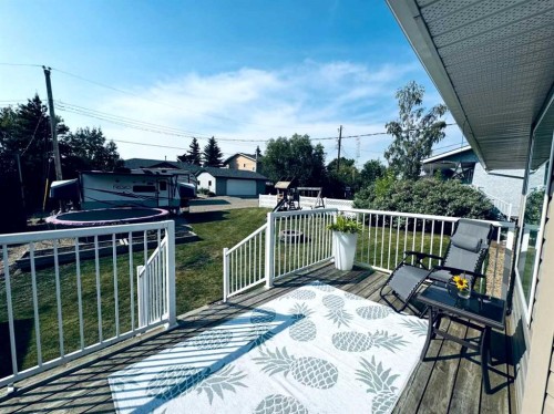 307 Regal Crescent, Trochu, AB - Outdoor With Deck Patio Veranda With Exterior