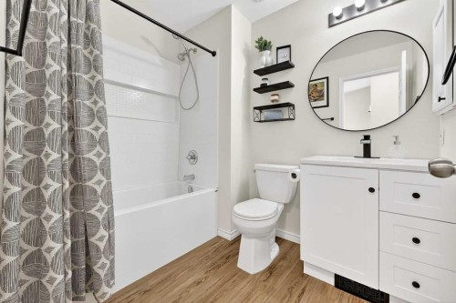 250 Cimarron Boulevard, Okotoks, AB - Indoor Photo Showing Bathroom
