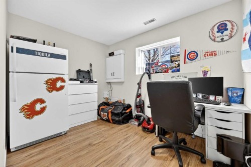 250 Cimarron Boulevard, Okotoks, AB - Indoor Photo Showing Office