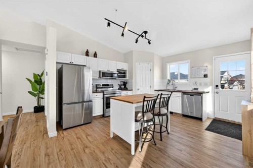 250 Cimarron Boulevard, Okotoks, AB - Indoor Photo Showing Kitchen