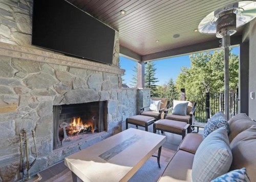 31 Spring Valley Heights Sw, Calgary, AB - Indoor Photo Showing Living Room With Fireplace