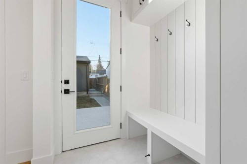 3515 42 Street Sw, Calgary, AB - Indoor Photo Showing Other Room