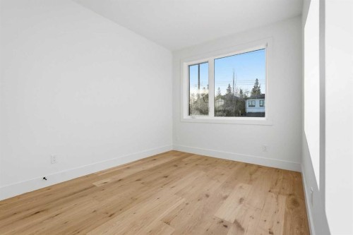 3515 42 Street Sw, Calgary, AB - Indoor Photo Showing Other Room