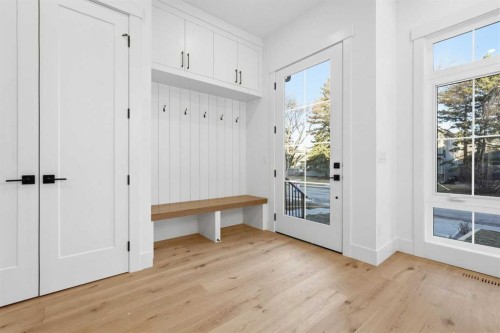 3515 42 Street Sw, Calgary, AB - Indoor Photo Showing Other Room