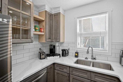 128 Bernard Close Nw, Calgary, AB 