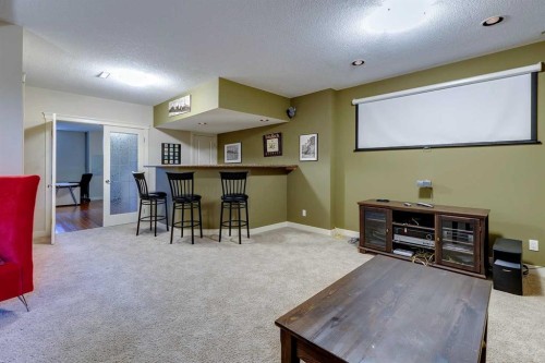 446 18 Avenue Ne, Calgary, AB - Indoor