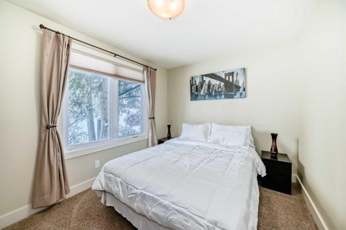 36 Dalrymple Green Nw, Calgary, AB - Indoor Photo Showing Bedroom