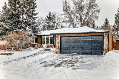 36 Dalrymple Green Nw, Calgary, AB - Outdoor