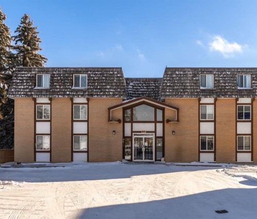 31-528 Cedar Crescent Sw, Calgary, AB - Outdoor
