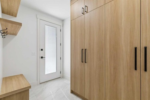 1835 Braemar Place Sw, Calgary, AB - Indoor Photo Showing Other Room