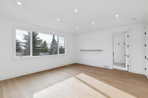 1835 Braemar Place Sw, Calgary, AB - Indoor Photo Showing Other Room