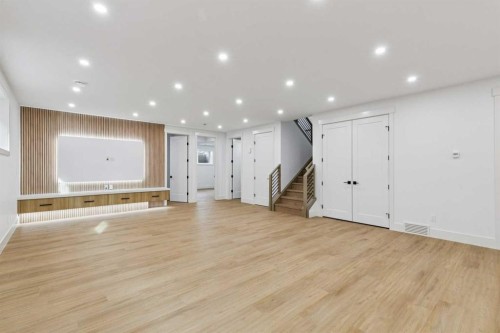 1835 Braemar Place Sw, Calgary, AB - Indoor Photo Showing Other Room