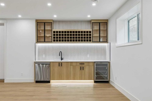 1835 Braemar Place Sw, Calgary, AB - Indoor Photo Showing Other Room