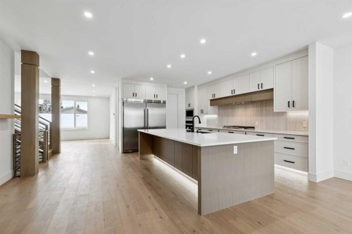 1835 Braemar Place Sw, Calgary, AB - Indoor Photo Showing Kitchen With Upgraded Kitchen