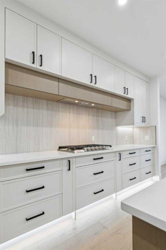 1835 Braemar Place Sw, Calgary, AB - Indoor Photo Showing Kitchen