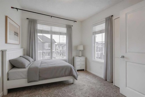 68 Evansview Road Nw, Calgary, AB - Indoor Photo Showing Bedroom