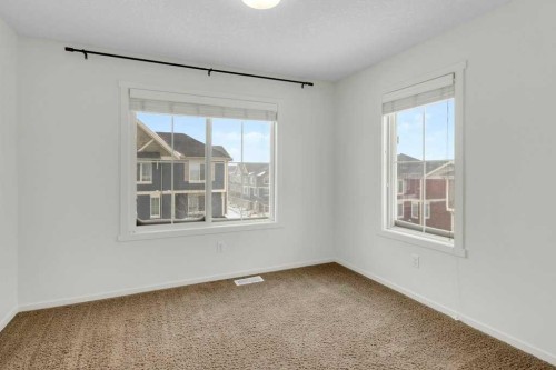 68 Evansview Road Nw, Calgary, AB - Indoor Photo Showing Other Room