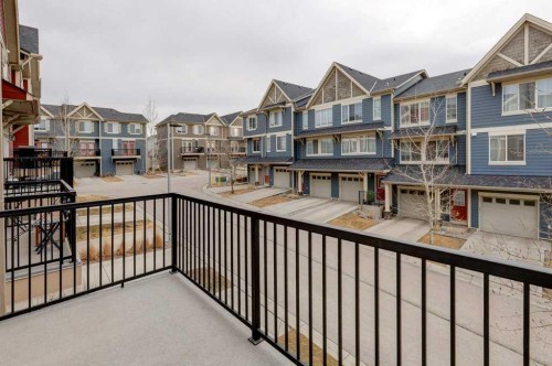 68 Evansview Road Nw, Calgary, AB - Outdoor