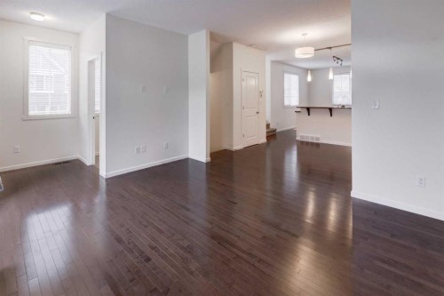 68 Evansview Road Nw, Calgary, AB - Indoor Photo Showing Other Room