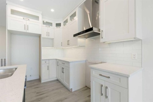 25 St. Andrews Close, Lyalta, AB - Indoor Photo Showing Kitchen With Double Sink