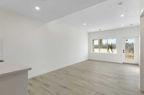 25 St. Andrews Close, Lyalta, AB - Indoor Photo Showing Other Room