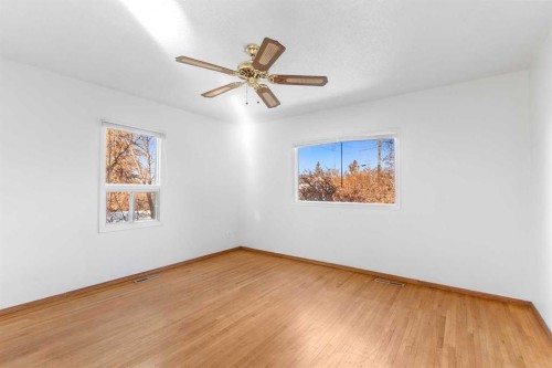 4829 54 Street, Olds, AB - Indoor Photo Showing Other Room