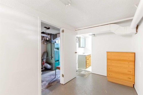 4829 54 Street, Olds, AB - Indoor Photo Showing Other Room