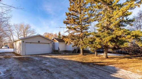 4829 54 Street, Olds, AB - Outdoor