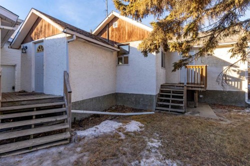4829 54 Street, Olds, AB - Outdoor