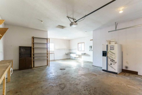 4829 54 Street, Olds, AB - Indoor Photo Showing Garage