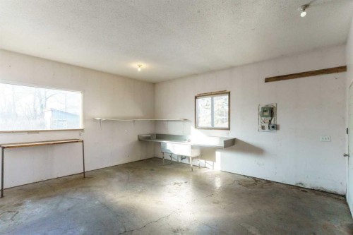 4829 54 Street, Olds, AB - Indoor