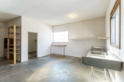 4829 54 Street, Olds, AB - Indoor Photo Showing Other Room