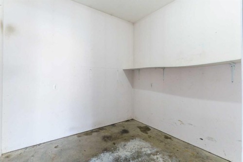 4829 54 Street, Olds, AB - Indoor Photo Showing Other Room