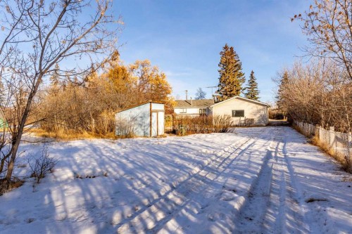 4829 54 Street, Olds, AB - Outdoor