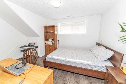 151-6915 Ranchview Drive Nw, Calgary, AB - Indoor Photo Showing Bedroom