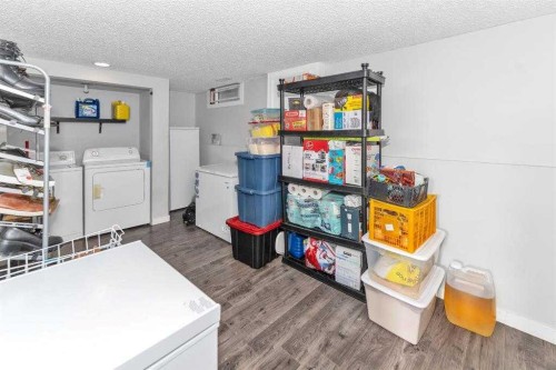 151-6915 Ranchview Drive Nw, Calgary, AB - Indoor Photo Showing Laundry Room