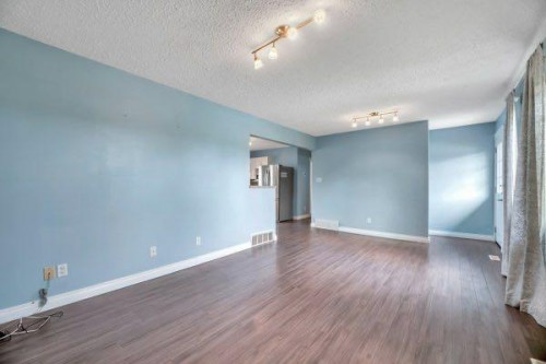 8319 Bowness Road, Calgary, AB - Indoor Photo Showing Other Room
