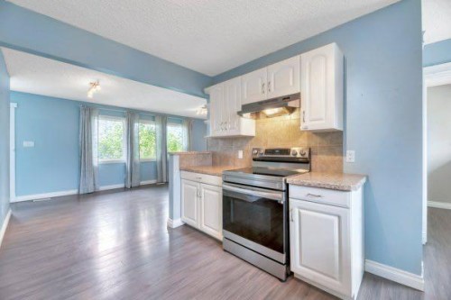 8319 Bowness Road, Calgary, AB - Indoor Photo Showing Kitchen