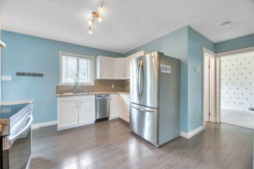 8319 Bowness Road, Calgary, AB - Indoor Photo Showing Kitchen