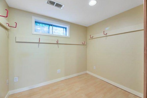 8319 Bowness Road, Calgary, AB - Indoor Photo Showing Other Room