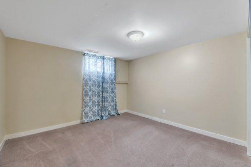 8319 Bowness Road, Calgary, AB - Indoor Photo Showing Other Room