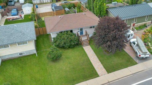 8319 Bowness Road, Calgary, AB - Outdoor
