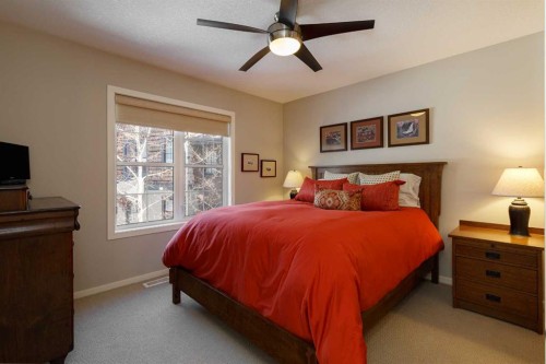 513 Ascot Circle Sw, Calgary, AB - Indoor Photo Showing Bedroom