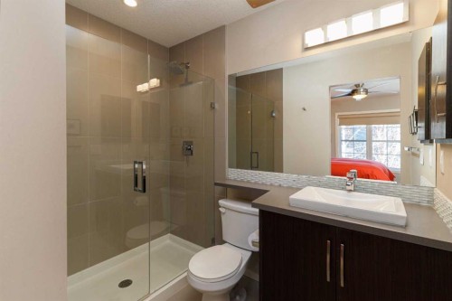 513 Ascot Circle Sw, Calgary, AB - Indoor Photo Showing Bathroom